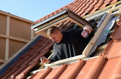 Pose de fenêtres de toit Velux à Coulx
